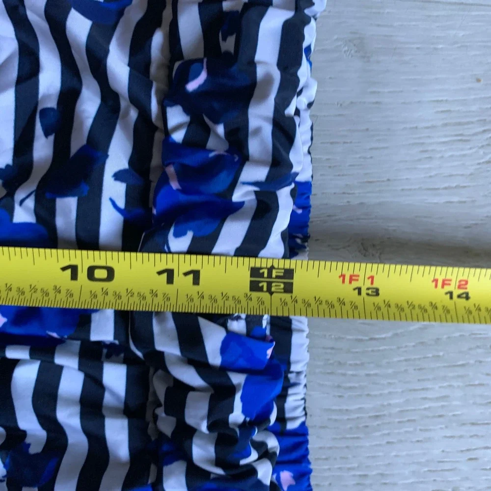 Kate Spade‎ Hibiscus Striped athletic Shorts